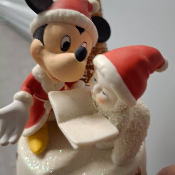 Disney Mickeys Christmas Carols Department 56 Musical Snowbabies Figurine Works - Picture 4 of 6